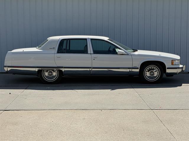 used 1996 Cadillac Fleetwood car, priced at $29,995