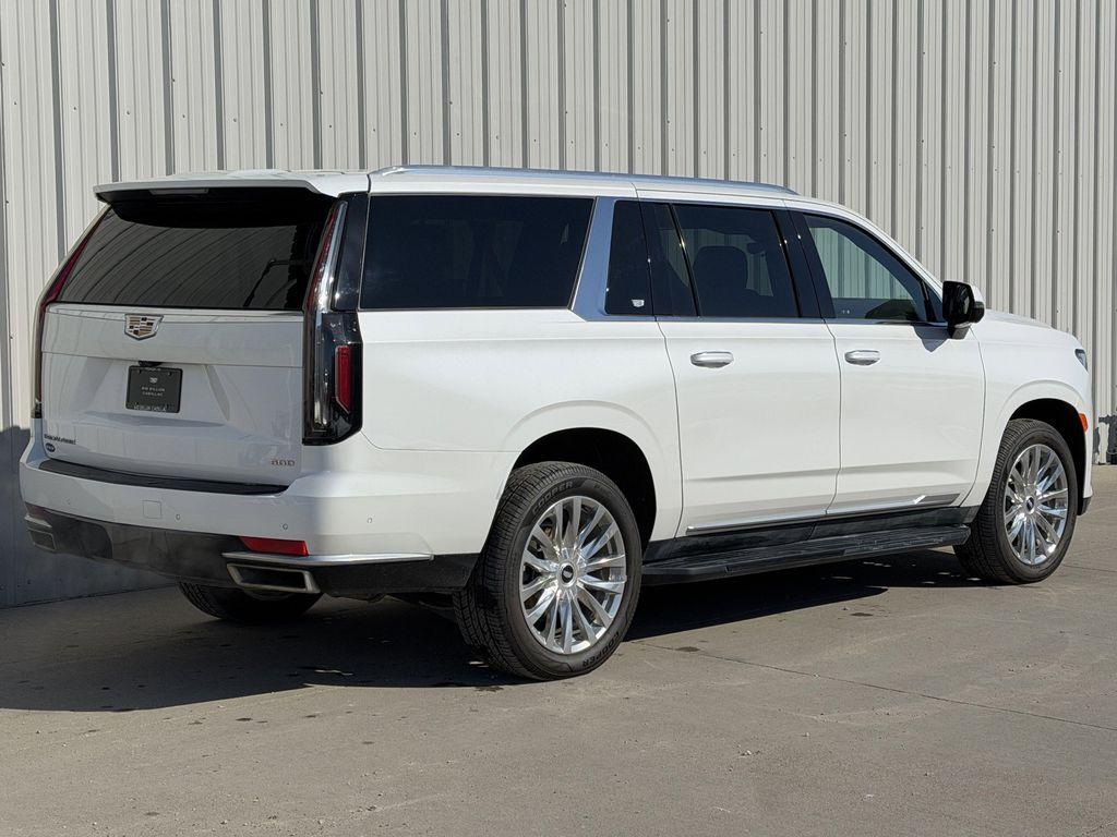 used 2023 Cadillac Escalade ESV car, priced at $62,327