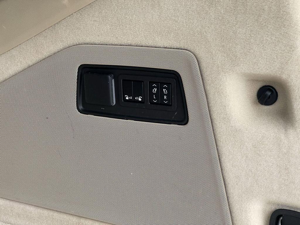 used 2023 Cadillac Escalade ESV car, priced at $62,327