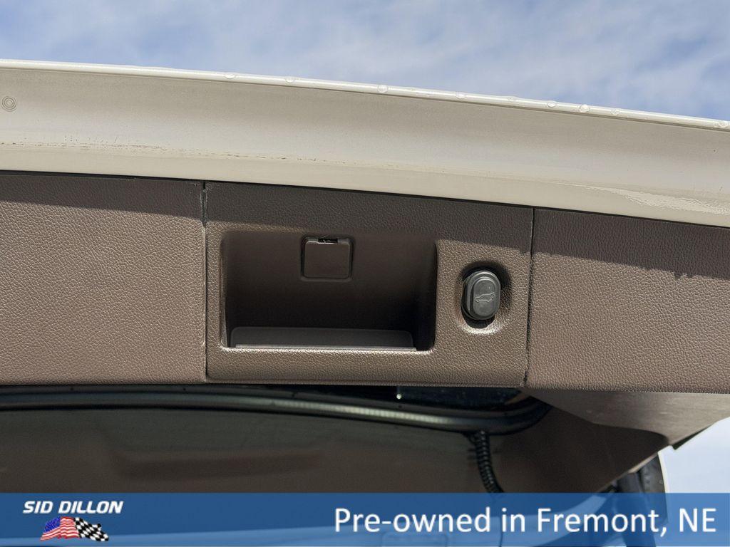 used 2016 GMC Yukon car, priced at $19,995