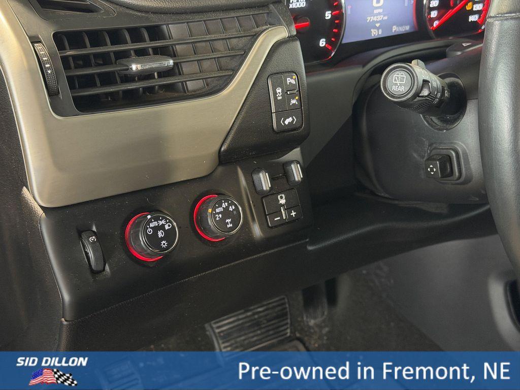 used 2016 GMC Yukon XL car, priced at $27,495