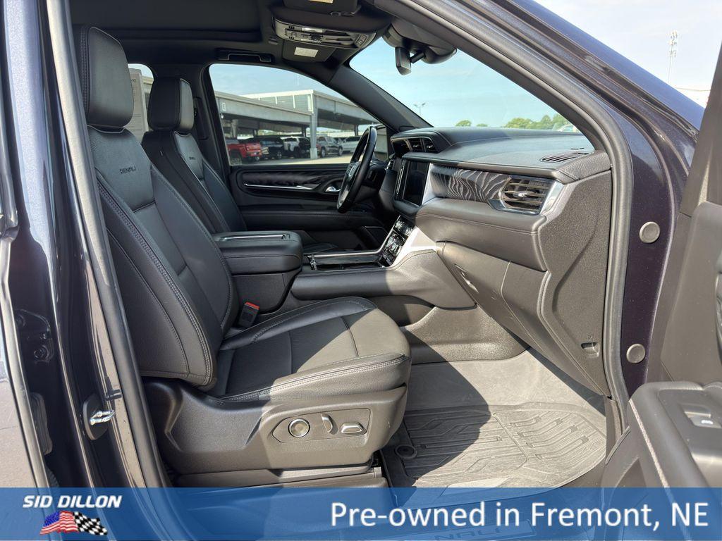 used 2023 GMC Yukon XL car, priced at $59,794