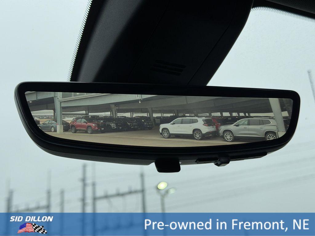 used 2022 GMC Sierra 1500 car, priced at $38,995