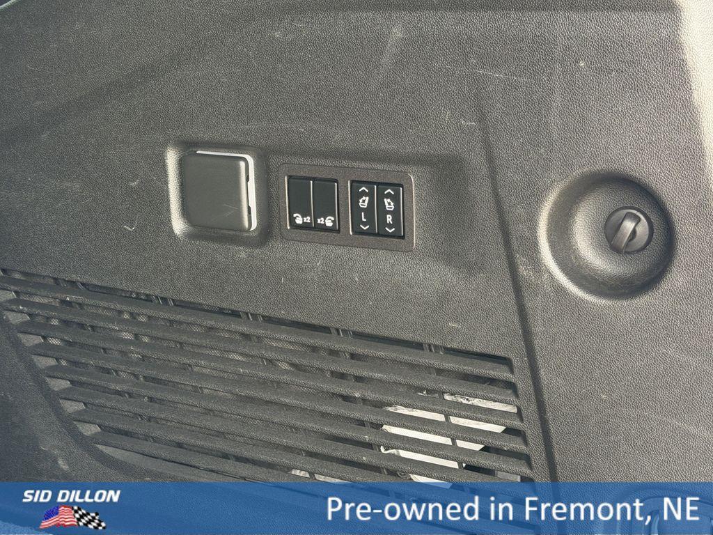 used 2023 GMC Yukon XL car, priced at $67,995