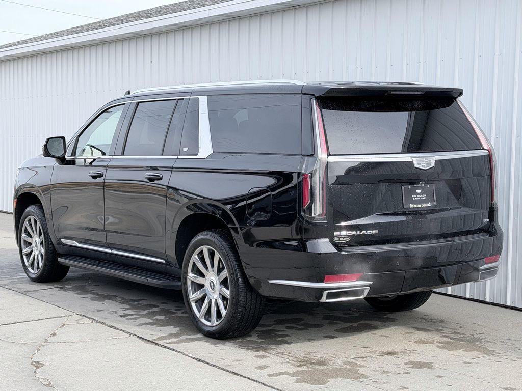 used 2021 Cadillac Escalade ESV car, priced at $63,995