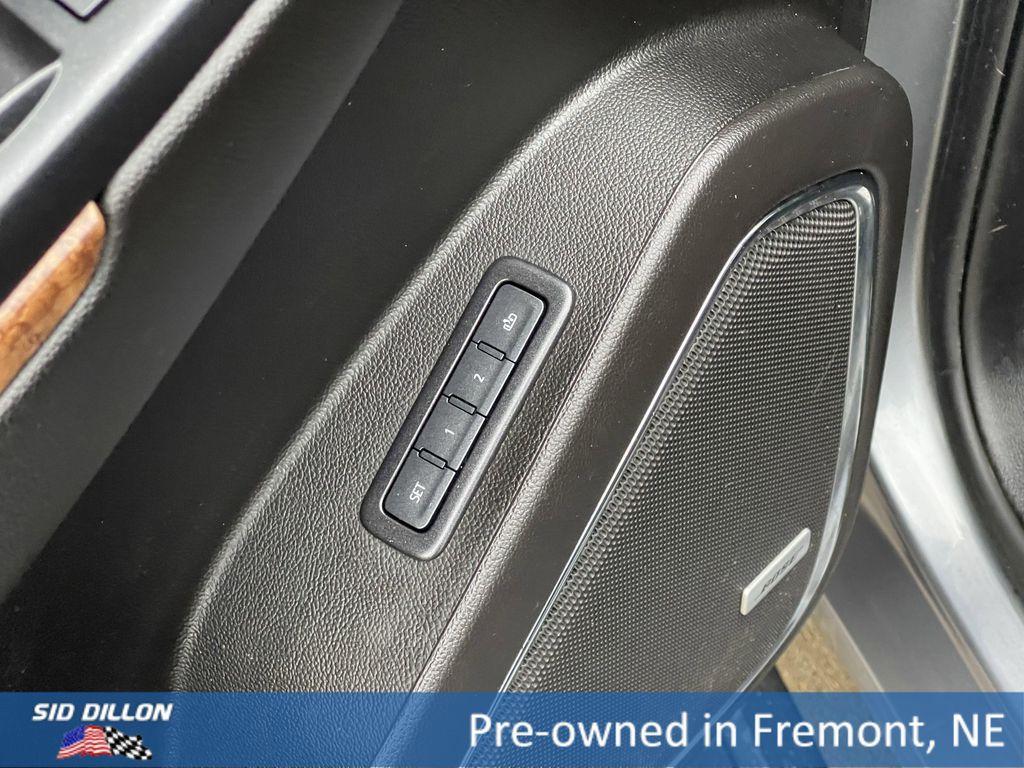 used 2020 Chevrolet Suburban car, priced at $29,999