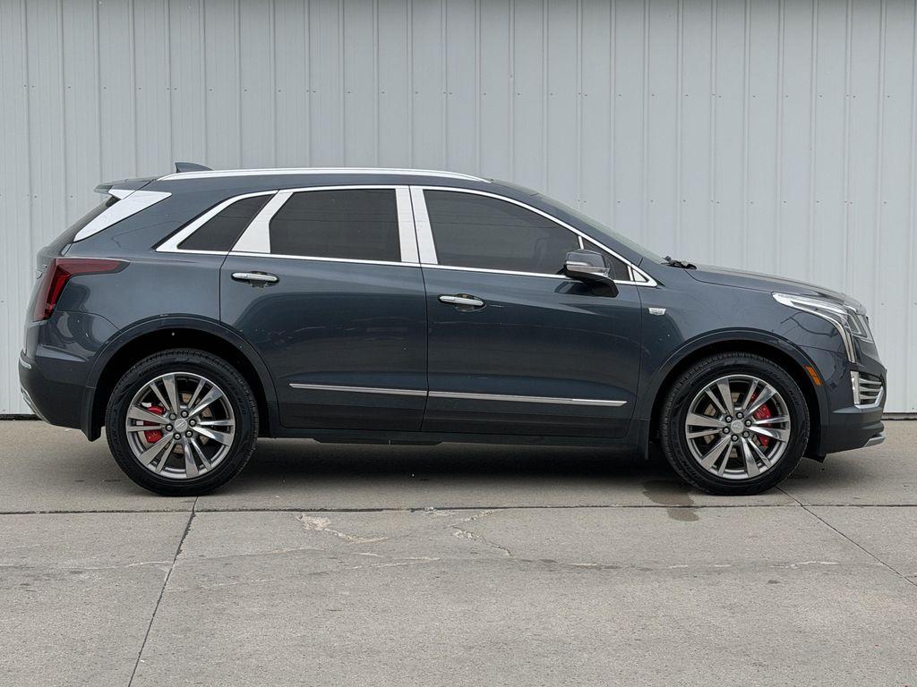 used 2021 Cadillac XT5 car, priced at $28,294