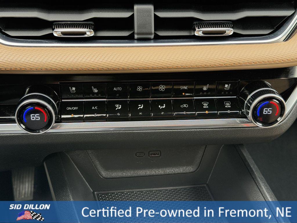 used 2025 Chevrolet Equinox car, priced at $33,995