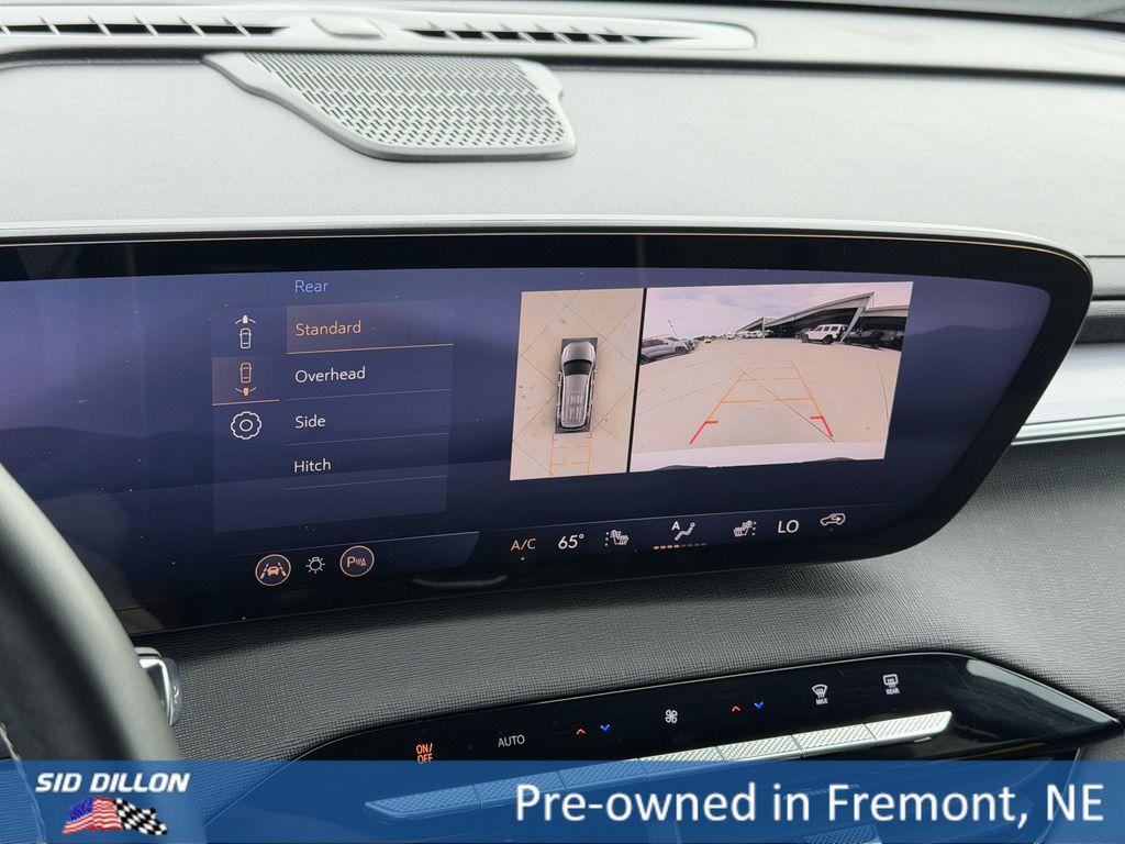 used 2025 Buick Enclave car, priced at $39,294
