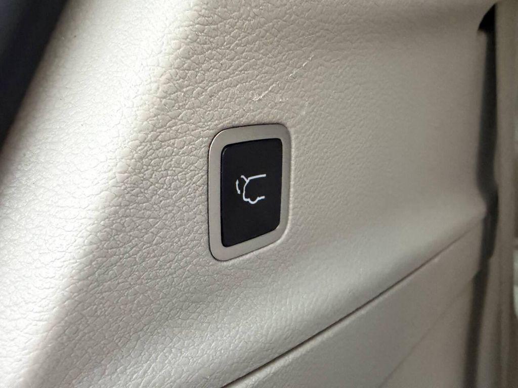 used 2019 Chrysler Pacifica car, priced at $14,998