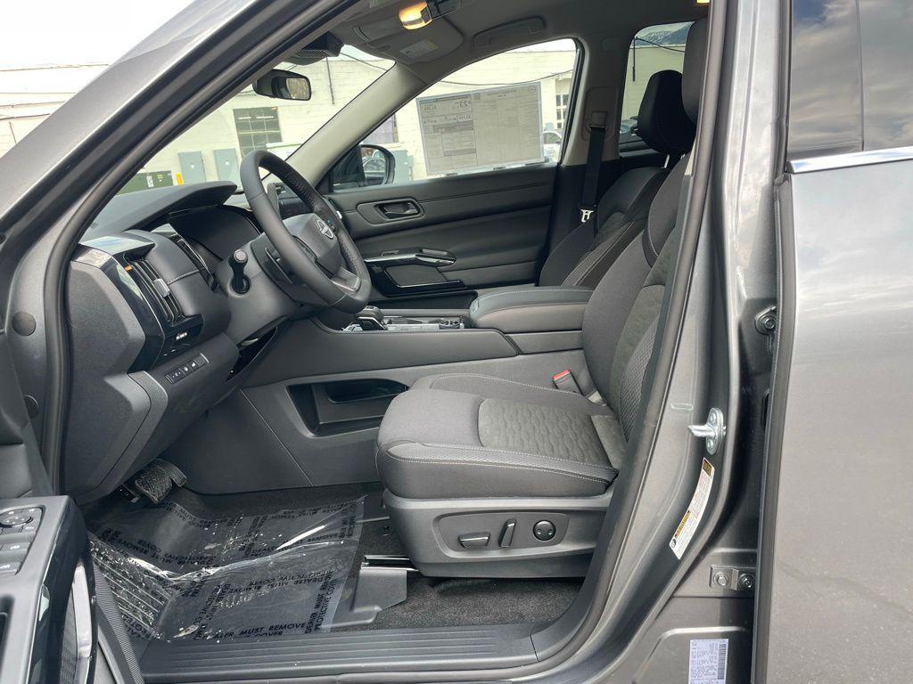 new 2026 Nissan Pathfinder car, priced at $40,260