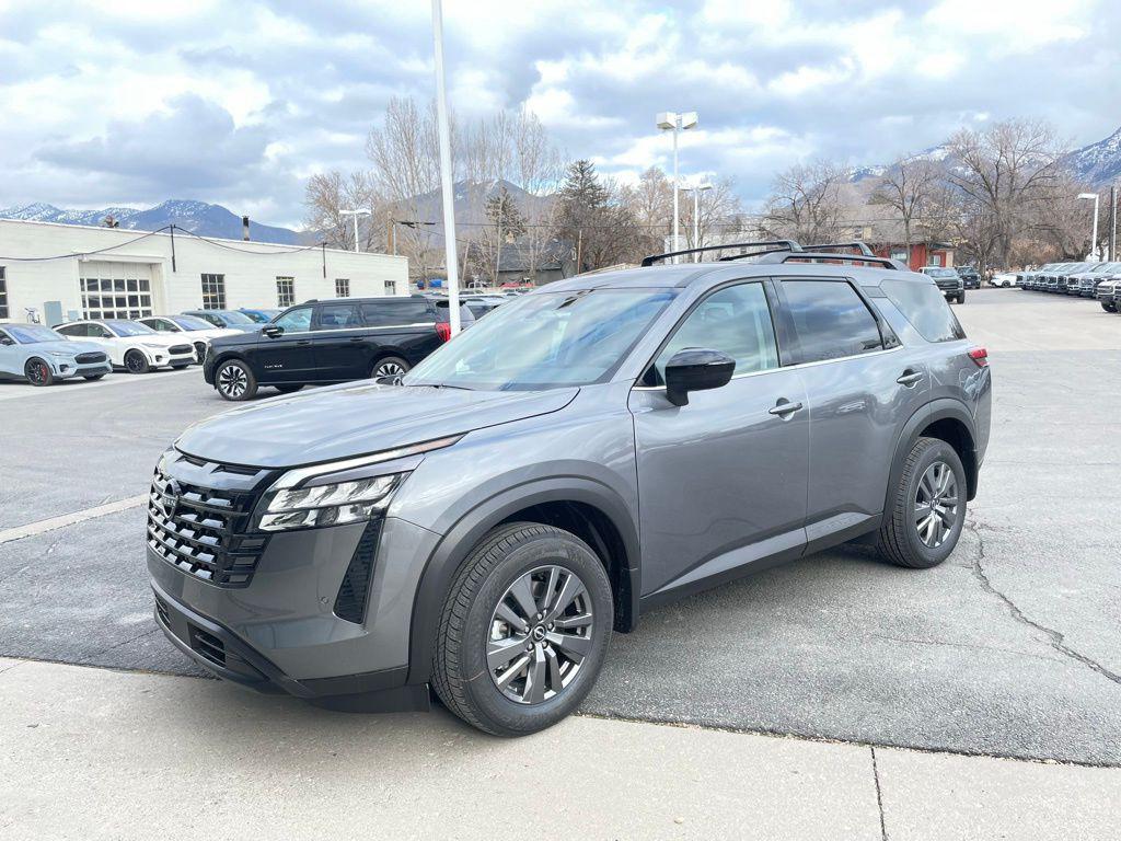 new 2026 Nissan Pathfinder car, priced at $40,260