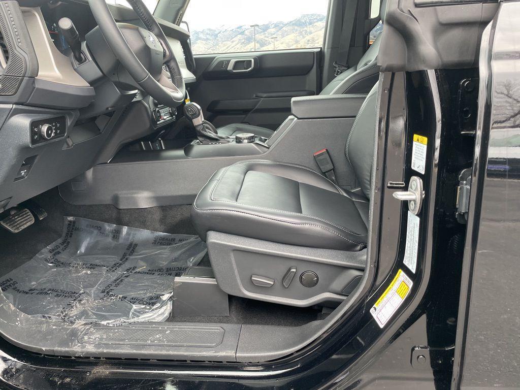 new 2025 Ford Bronco car, priced at $59,660