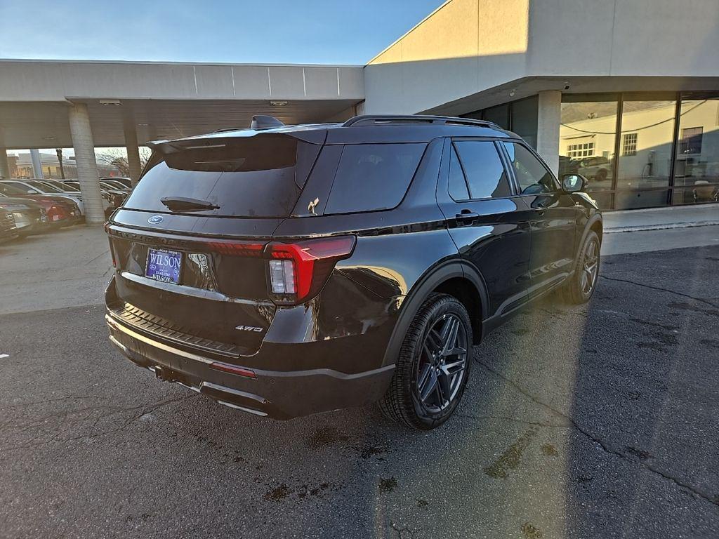 new 2025 Ford Explorer car, priced at $48,648