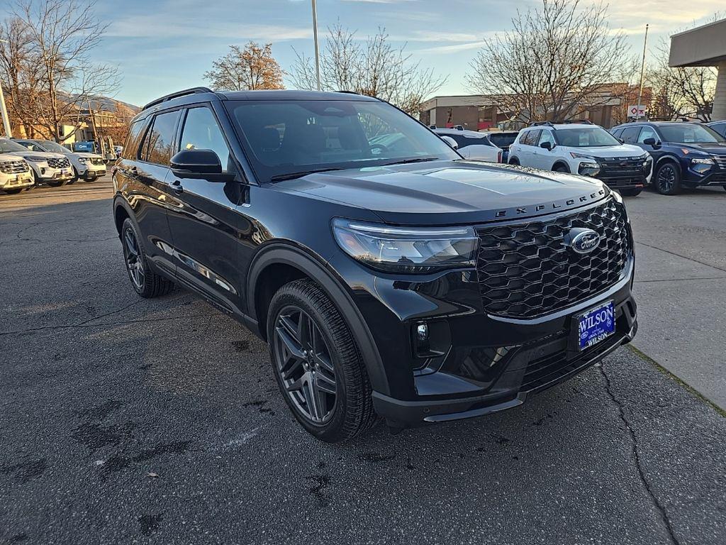 new 2025 Ford Explorer car, priced at $48,648