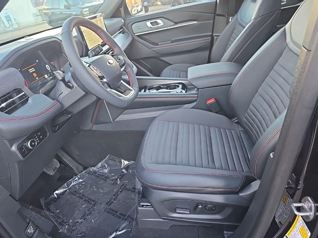 new 2025 Ford Explorer car, priced at $48,648