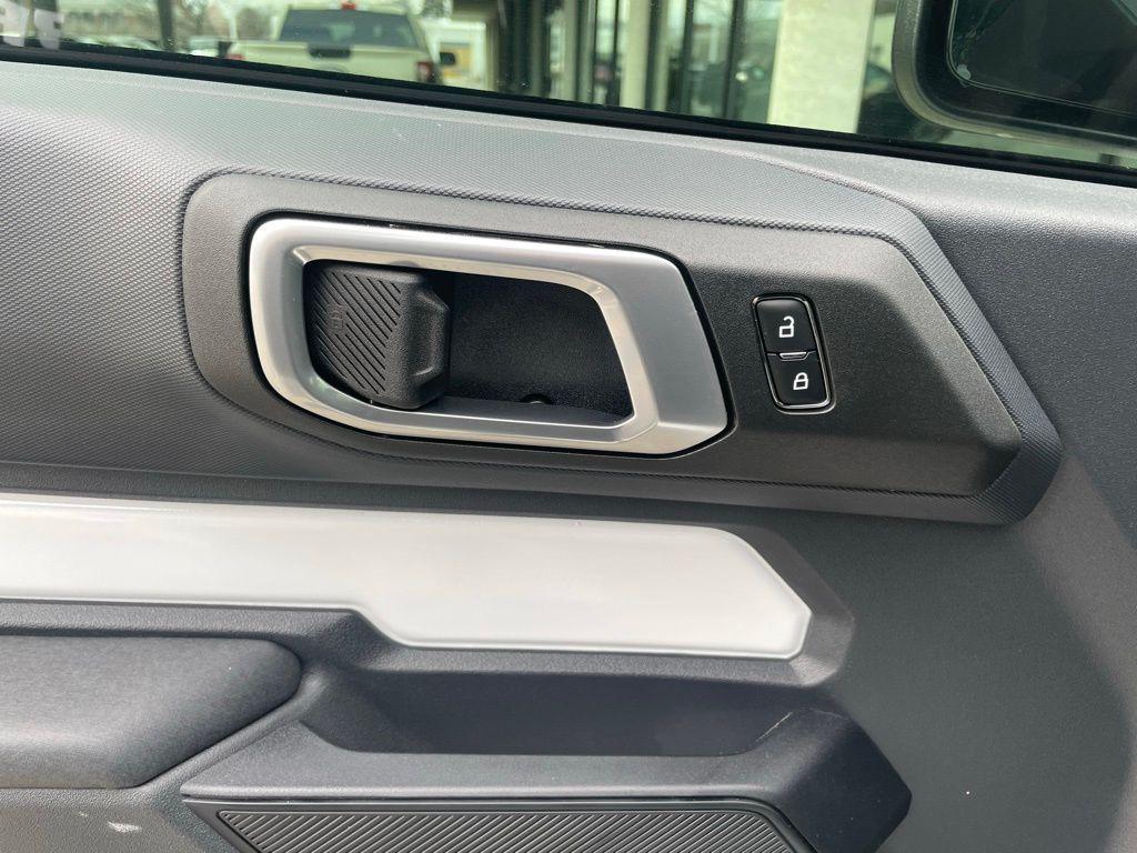 new 2025 Ford Bronco car, priced at $43,785