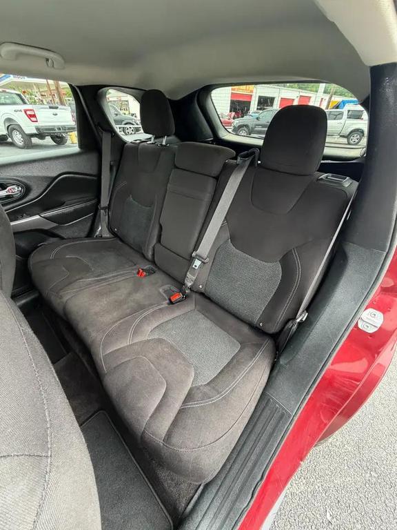 used 2019 Jeep Cherokee car, priced at $12,995