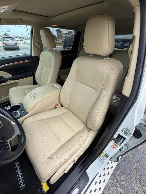 used 2017 Toyota Highlander car, priced at $23,995