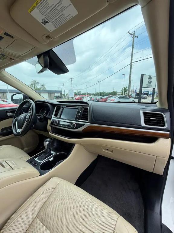used 2017 Toyota Highlander car, priced at $23,995