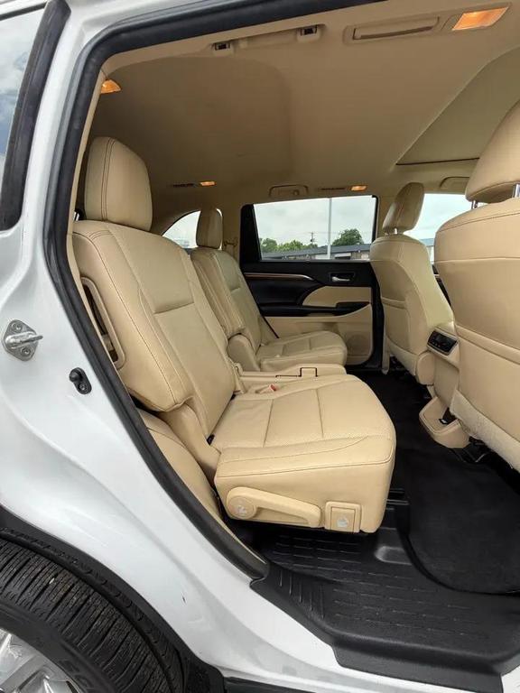 used 2017 Toyota Highlander car, priced at $23,995