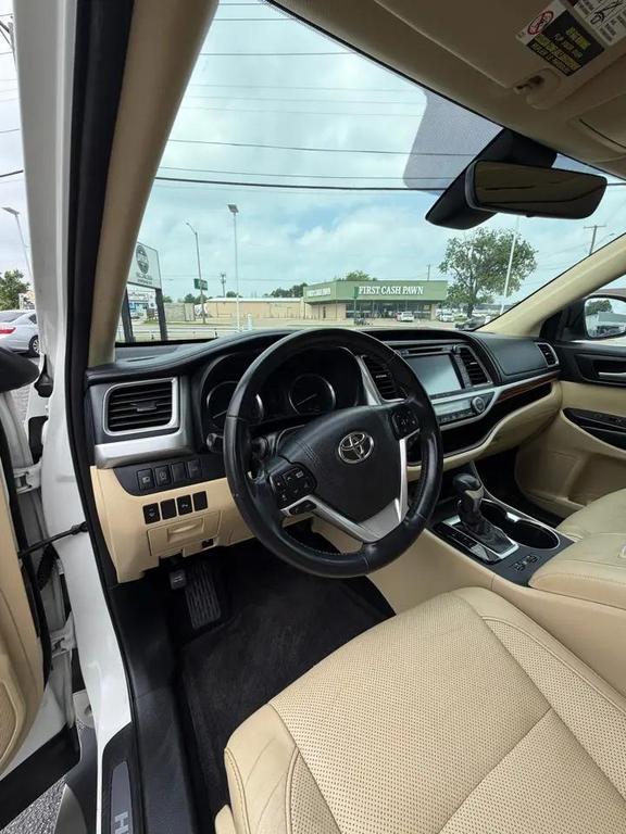 used 2017 Toyota Highlander car, priced at $23,995