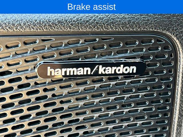 used 2023 Chrysler Pacifica car, priced at $38,510