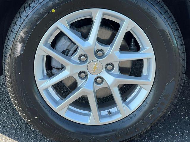 used 2024 Chevrolet Equinox car, priced at $22,892