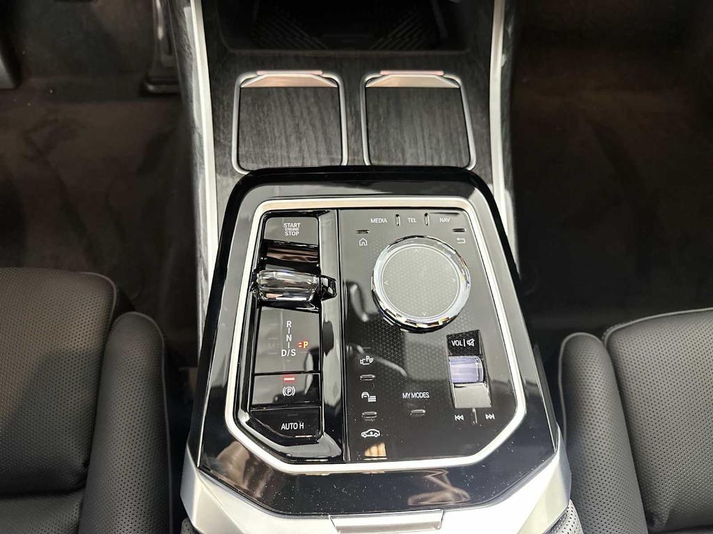 new 2026 BMW 760 car, priced at $141,075