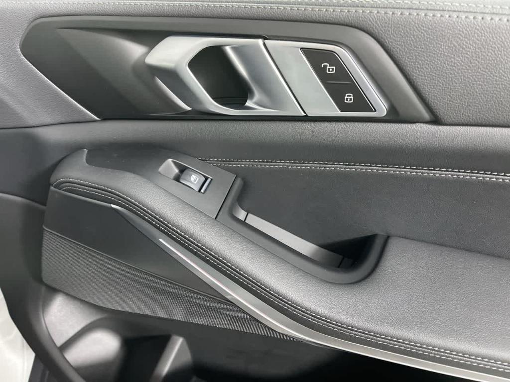used 2023 BMW X5 car, priced at $41,998