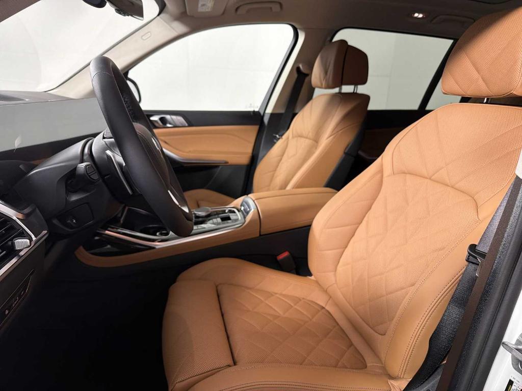 new 2026 BMW X7 car, priced at $90,155