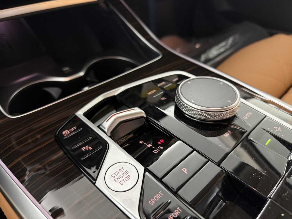 new 2026 BMW X7 car, priced at $90,155