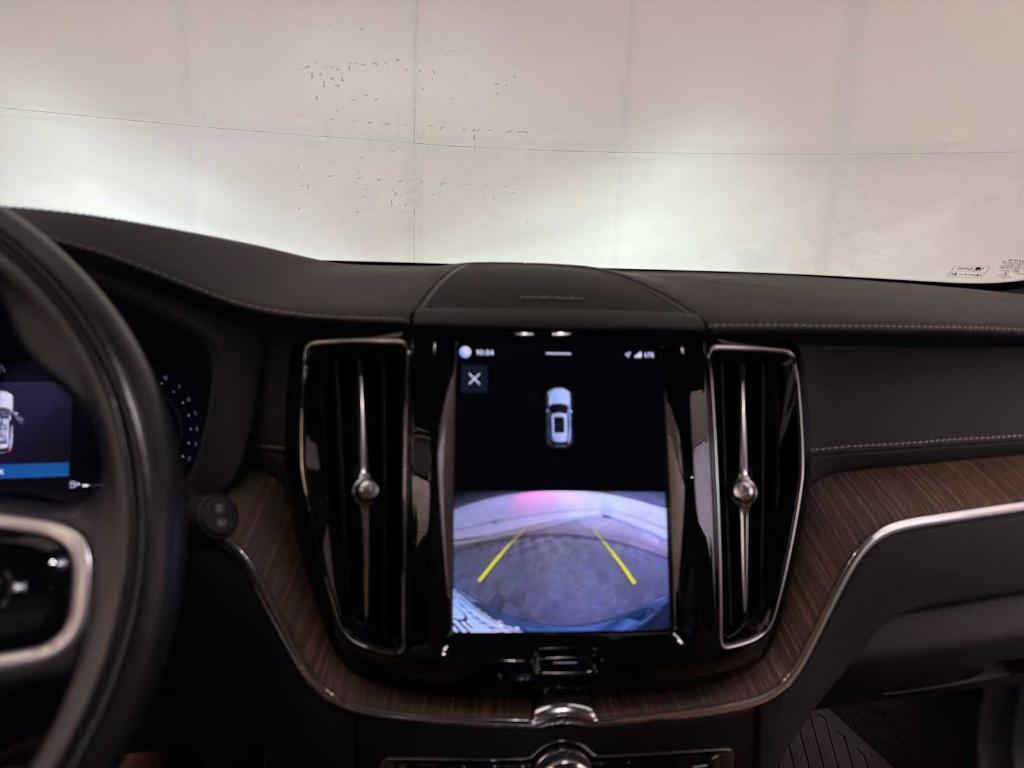 used 2022 Volvo XC60 car, priced at $31,118