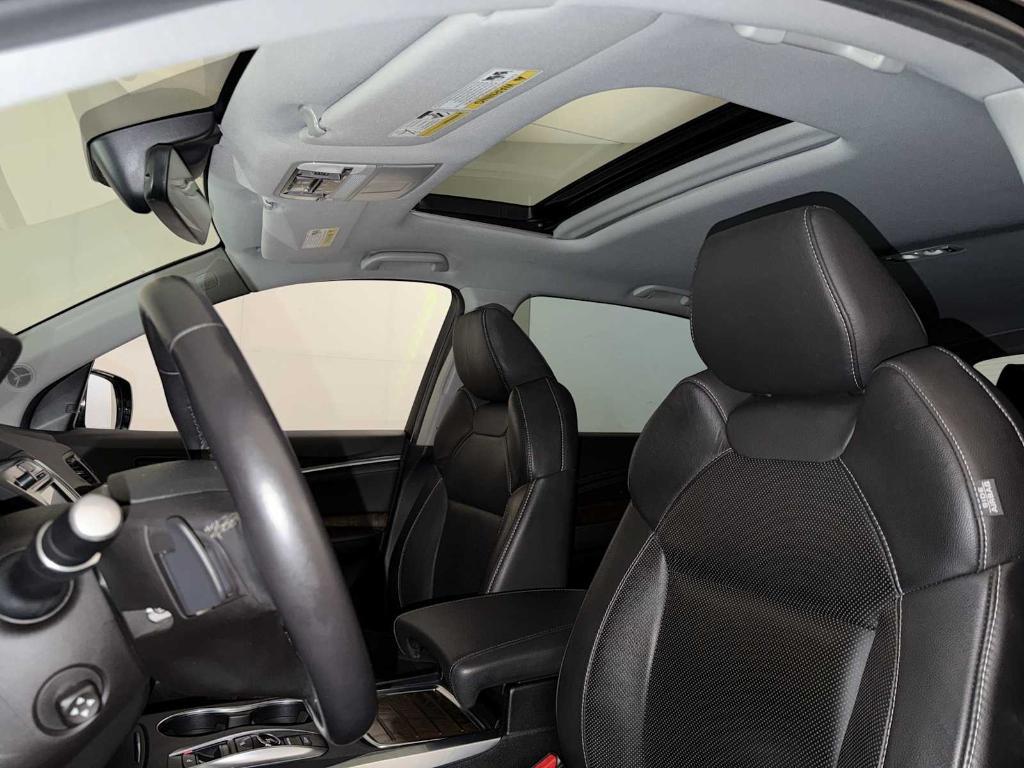 used 2020 Acura MDX car, priced at $27,498