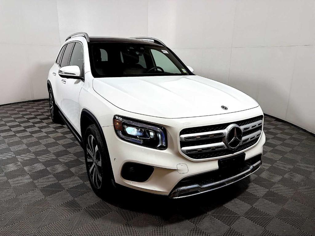 used 2022 Mercedes-Benz GLB 250 car, priced at $27,795