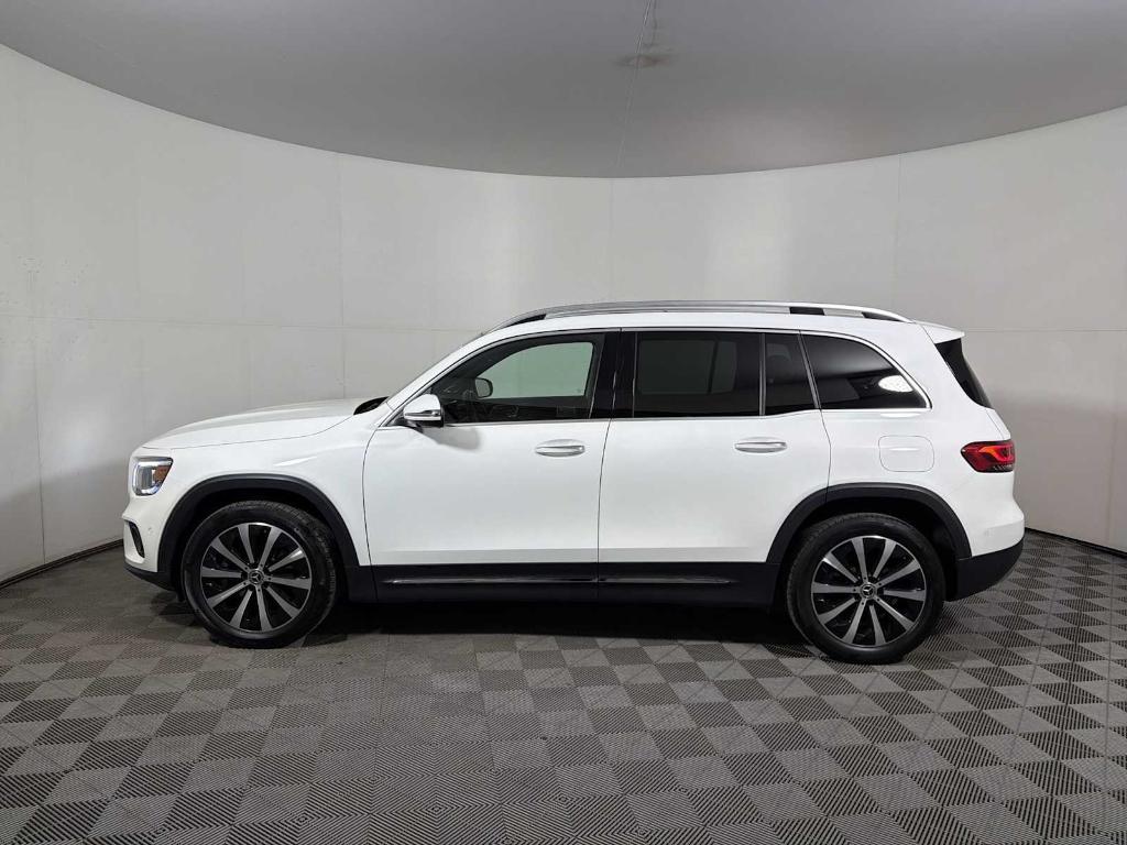 used 2022 Mercedes-Benz GLB 250 car, priced at $27,795
