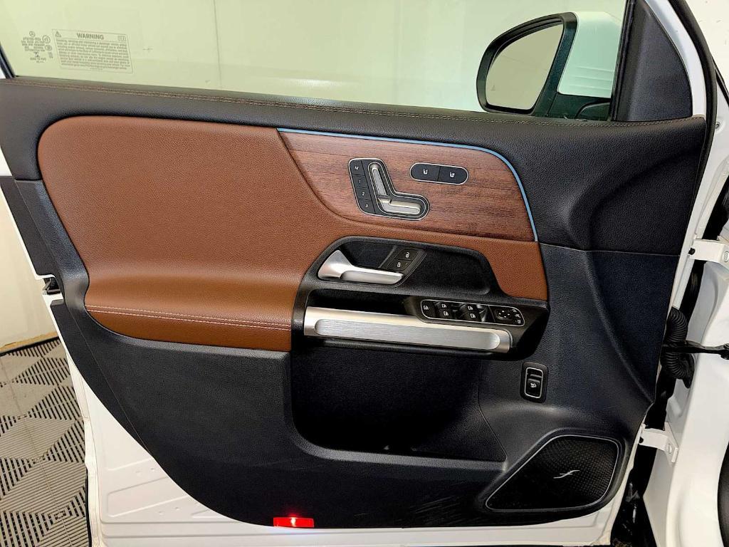 used 2022 Mercedes-Benz GLB 250 car, priced at $27,795