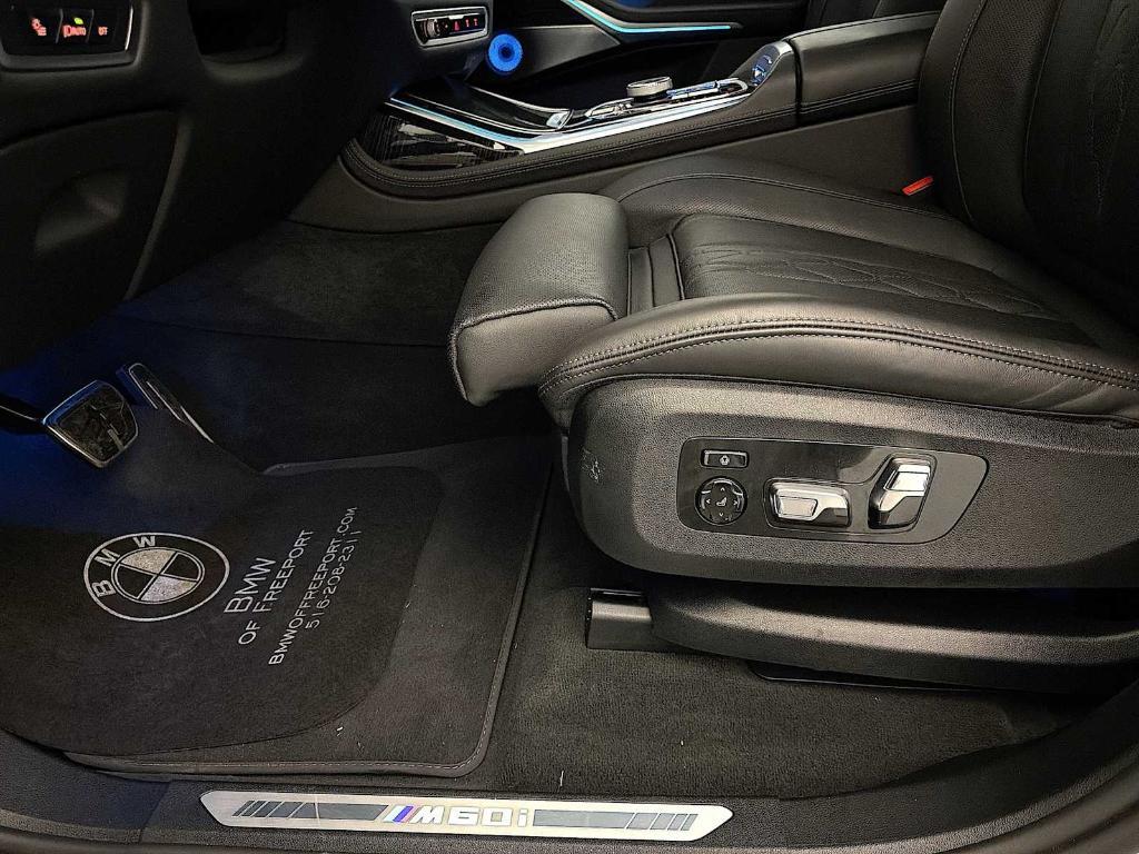 used 2025 BMW X7 car, priced at $99,998