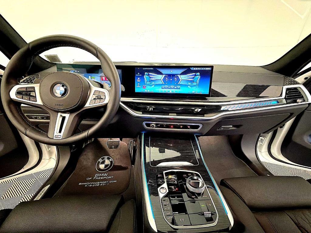 used 2025 BMW X7 car, priced at $99,998