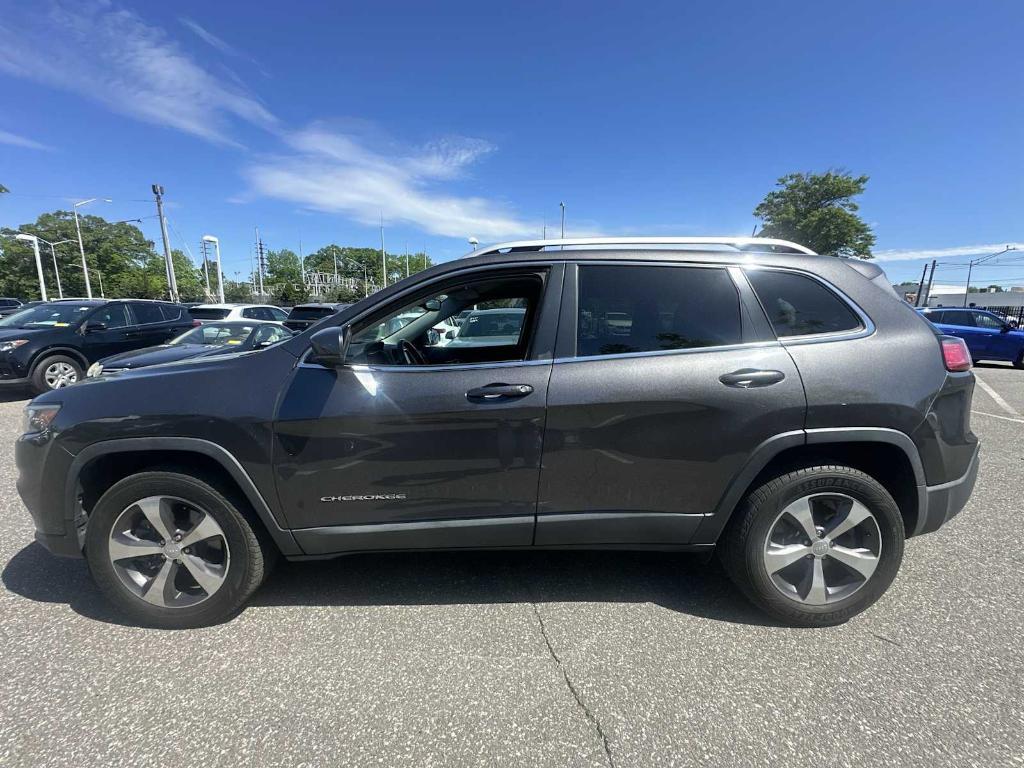 used 2020 Jeep Cherokee car, priced at $19,118