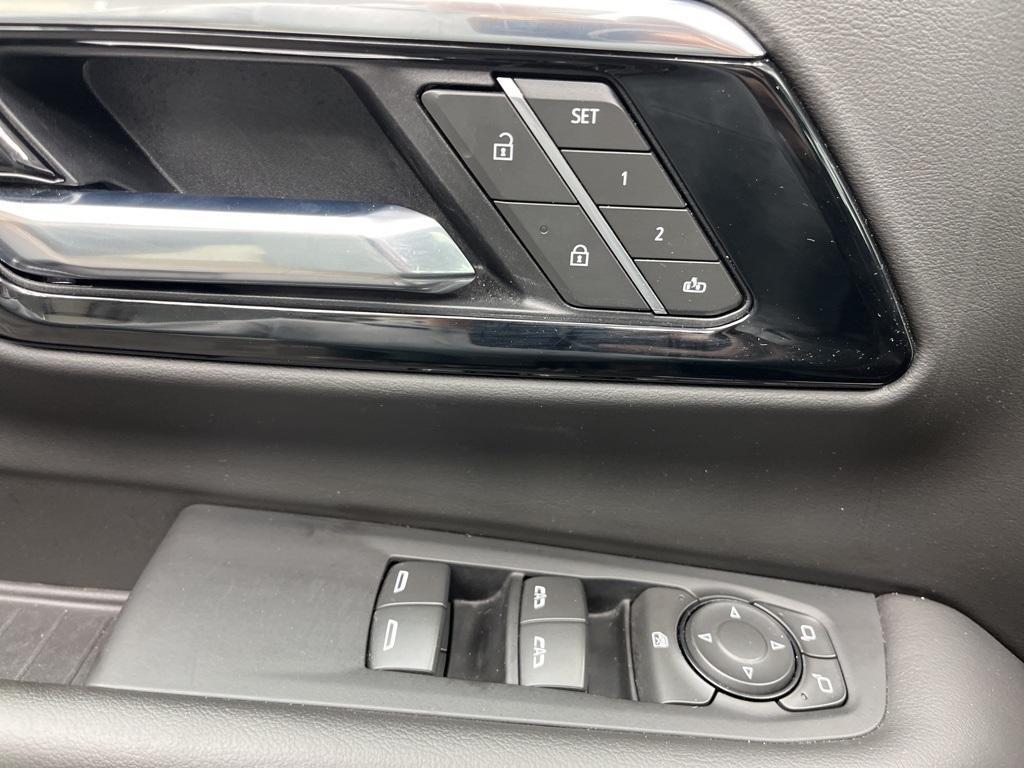 used 2025 Chevrolet Suburban car, priced at $64,000