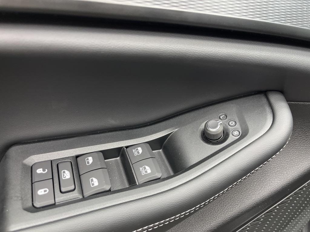 new 2025 Jeep Grand Cherokee car, priced at $44,561