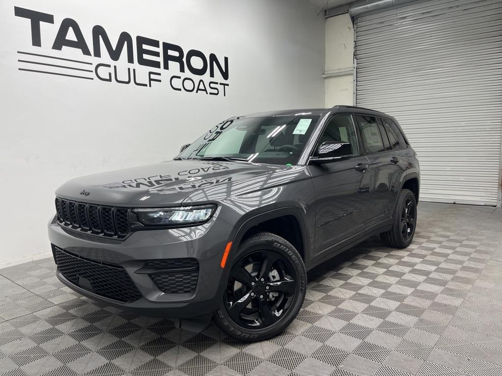 new 2025 Jeep Grand Cherokee car, priced at $44,561