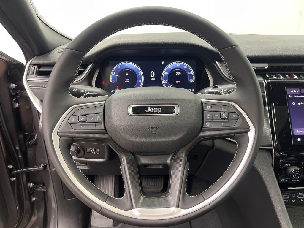 new 2025 Jeep Grand Cherokee car, priced at $44,561
