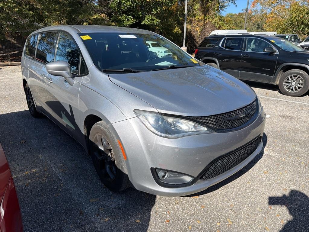 used 2019 Chrysler Pacifica car, priced at $10,000