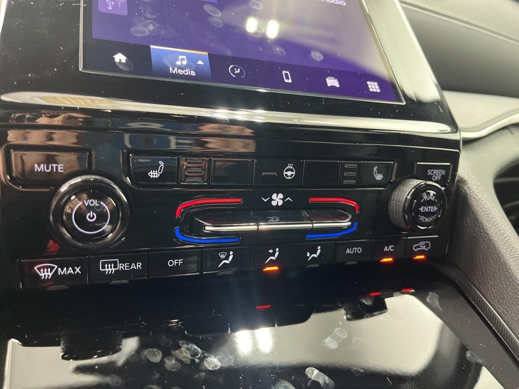 new 2025 Jeep Grand Cherokee car, priced at $44,043