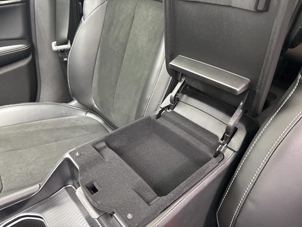 new 2025 Jeep Grand Cherokee L car, priced at $45,061