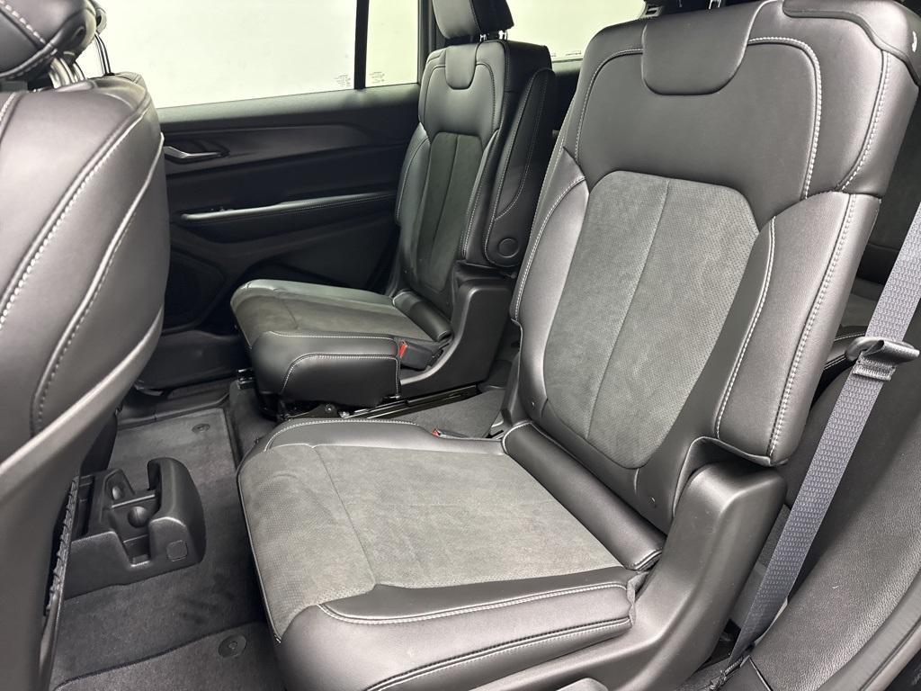 new 2025 Jeep Grand Cherokee L car, priced at $45,061