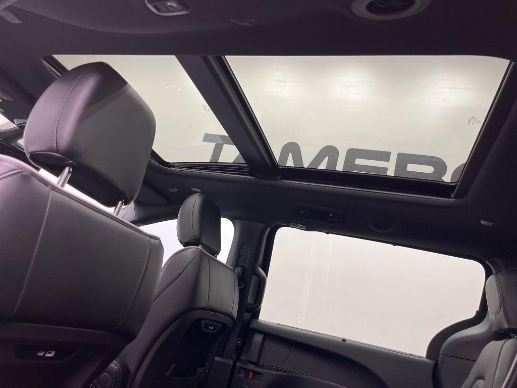 new 2027 Chrysler Pacifica car, priced at $51,640