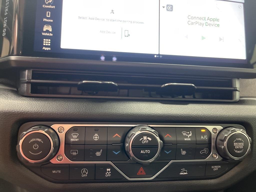 new 2025 Jeep Wrangler car, priced at $46,270